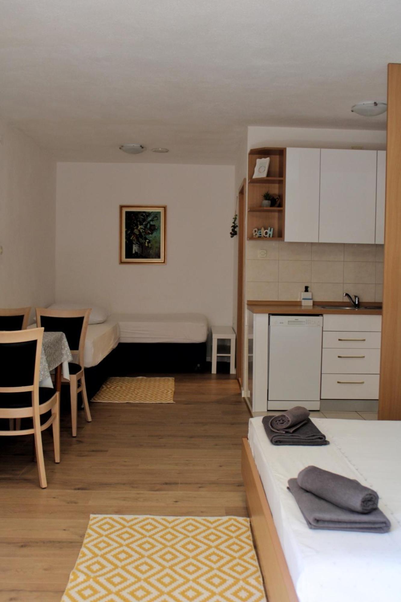 Studio Laura-Spacious Studio On The Main Beach Makarska Ngoại thất bức ảnh