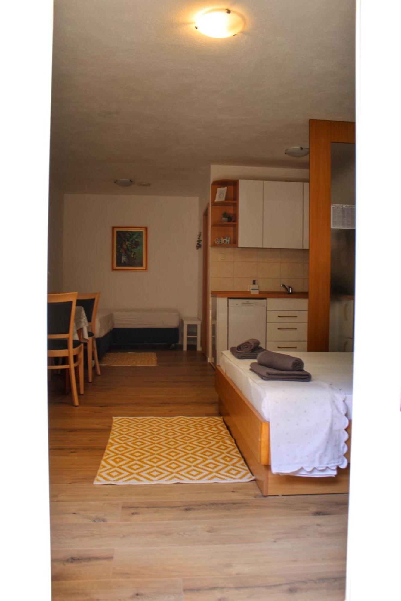 Studio Laura-Spacious Studio On The Main Beach Makarska Ngoại thất bức ảnh