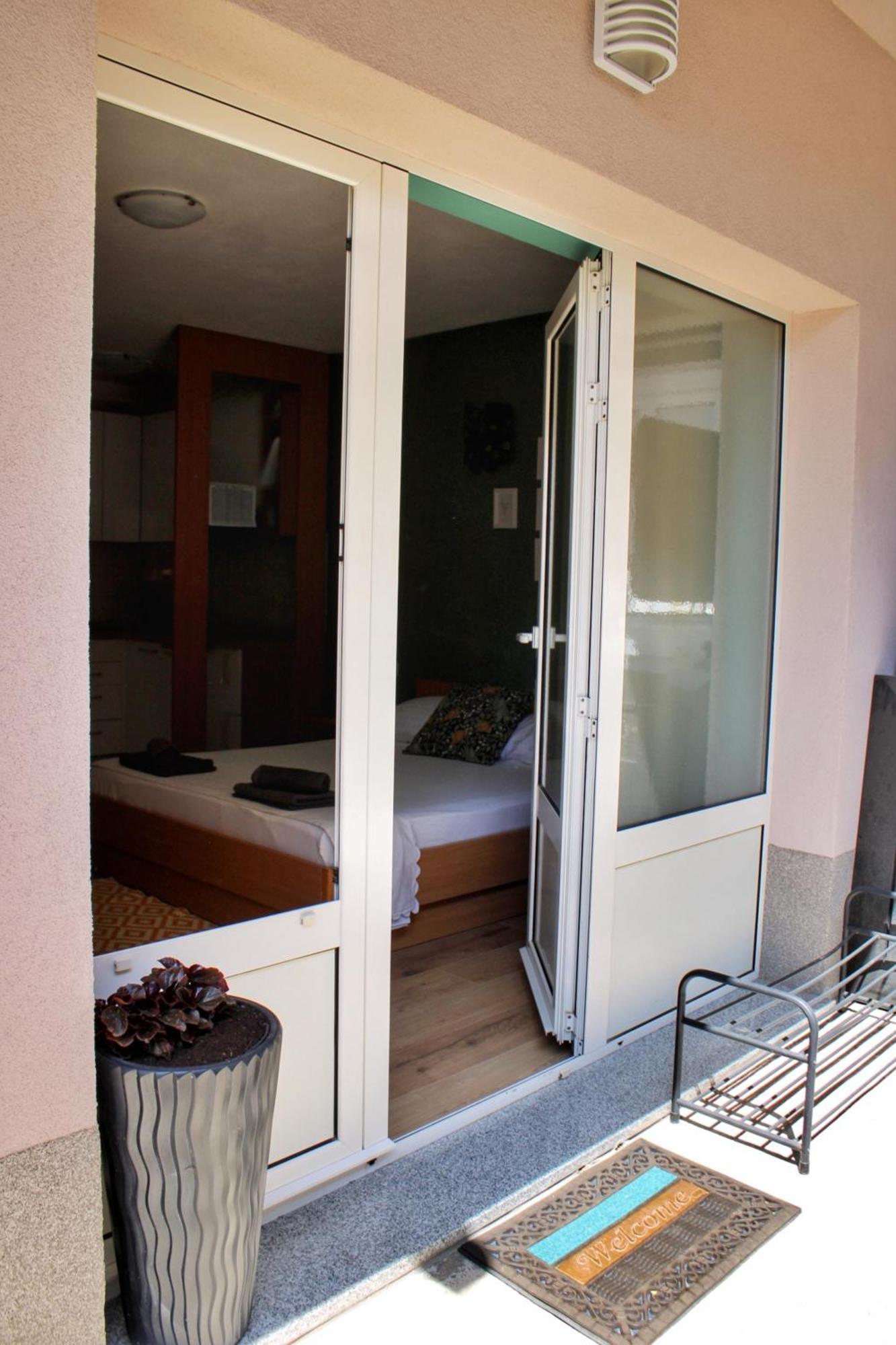 Studio Laura-Spacious Studio On The Main Beach Makarska Ngoại thất bức ảnh